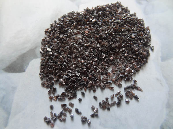 影响棕刚玉性能的因素 影响棕刚玉性能的因素